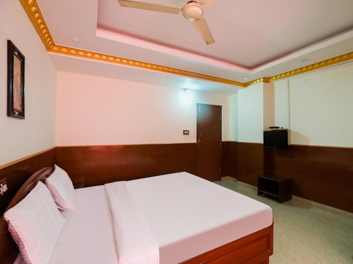 Capital O 84002 Hotel Top In Town President Kushālnagar מראה חיצוני תמונה