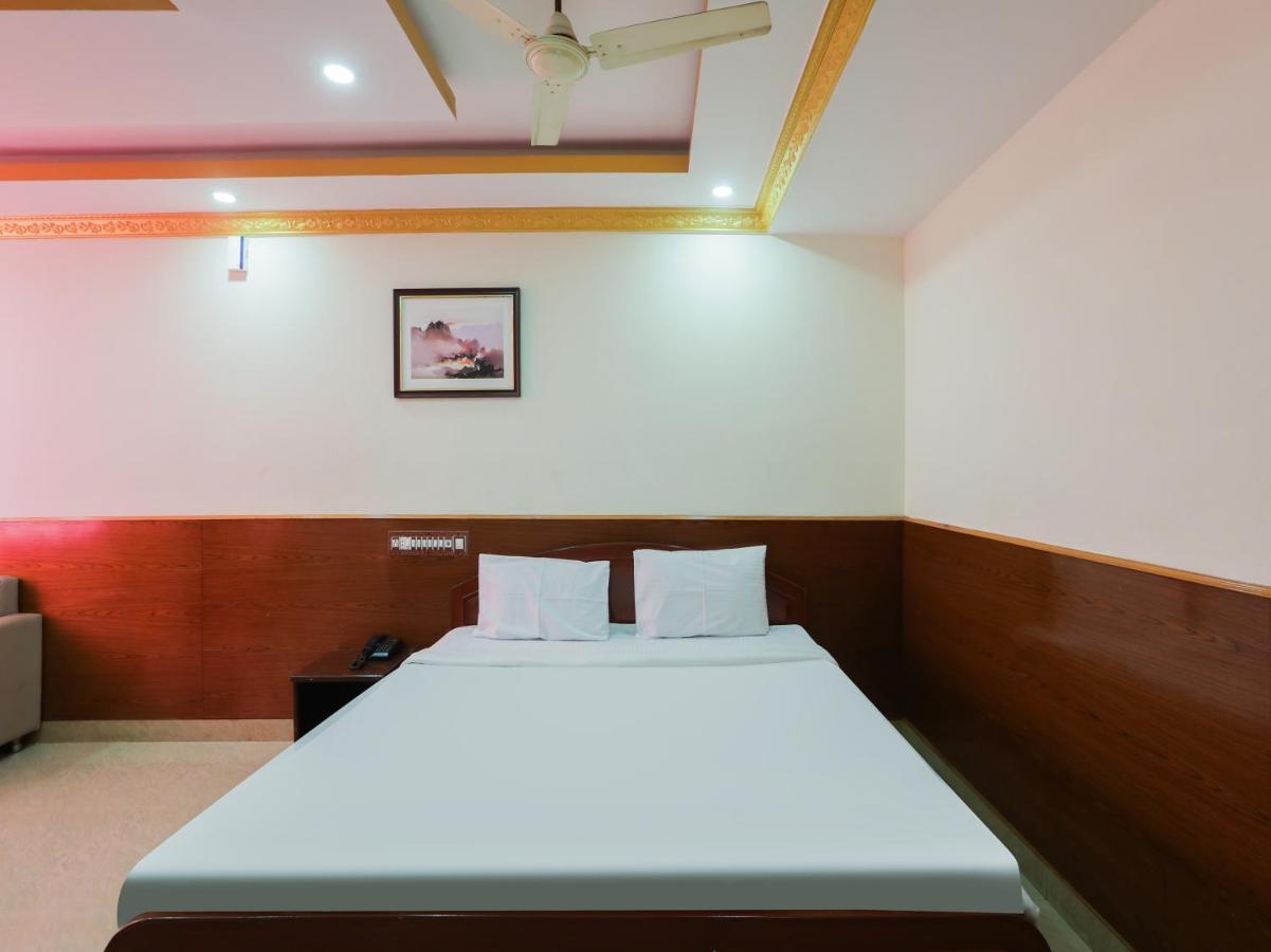 Capital O 84002 Hotel Top In Town President Kushālnagar מראה חיצוני תמונה