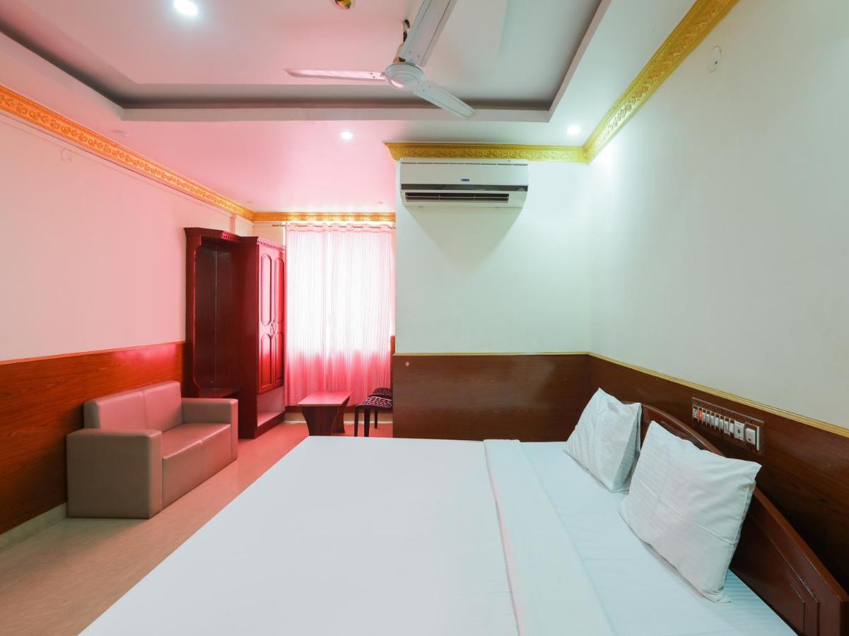 Capital O 84002 Hotel Top In Town President Kushālnagar מראה חיצוני תמונה